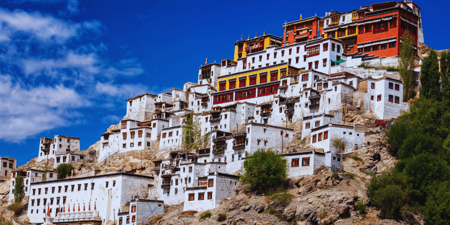  the land of heaven - ladakh suv