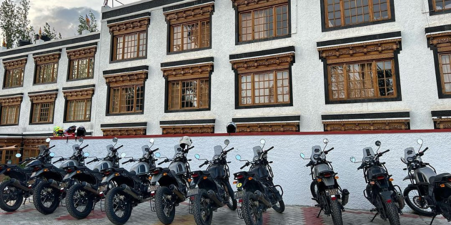 manali to leh suv and bike