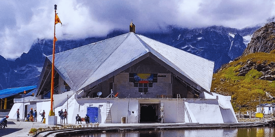 valley of flowers with hemkund sahib